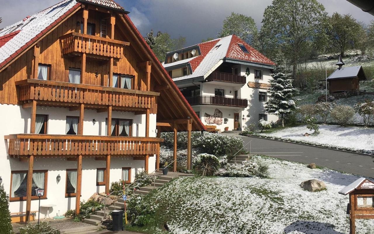 Schwarzwald-Hotel Kraeutle Feldberg  Exterior foto